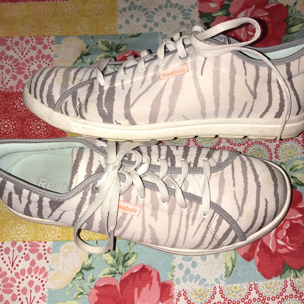Stripped Reebok!!